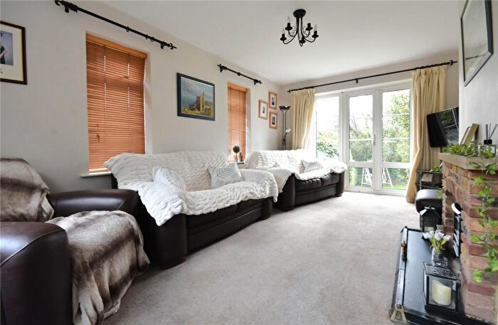 4 Bedroom Detached House For Sale In Gorse Lane, Wrecclesham, Farnham, Surrey, GU10