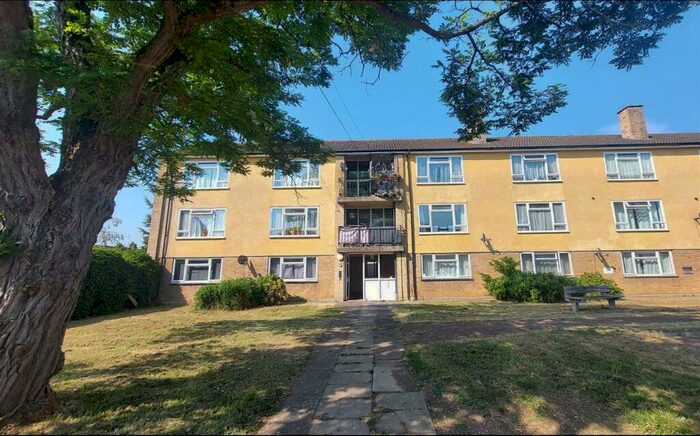 2 Bedroom Flat To Rent In Corsham, SN13