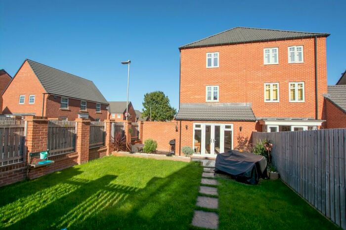 4 Bedroom Semi-Detached House For Sale In Park View, Wetherby, West Yorkshire, LS22