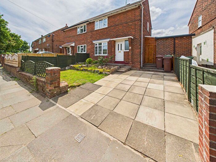 2 Bedroom Semi-Detached House To Rent In Elizabeth Drive, Castleford, WF10