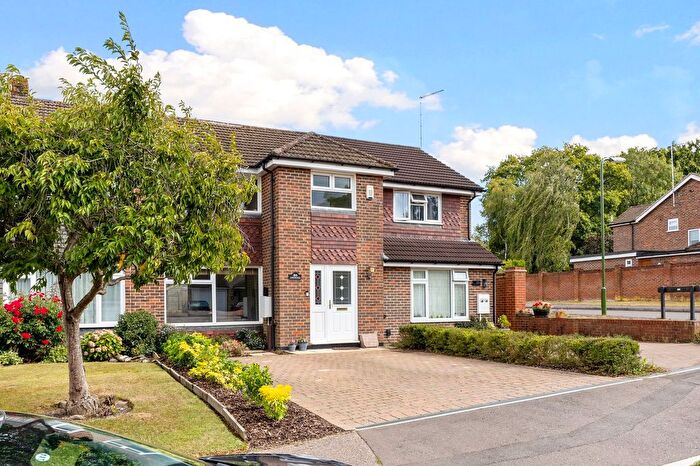 3 Bedroom Terraced House For Sale In Abbotsleigh, Southwater, RH13