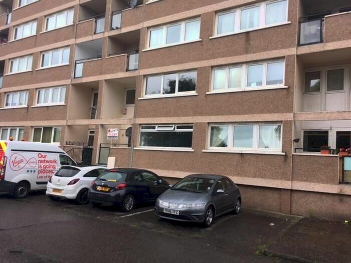 2 Bedroom Flat To Rent In Hillpark Drive, Glasgow, G43