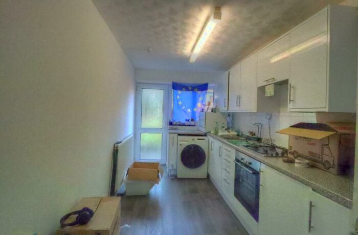 3 Bedroom Semi-Detached House To Rent In Dorchester Way, Coventry, CV2