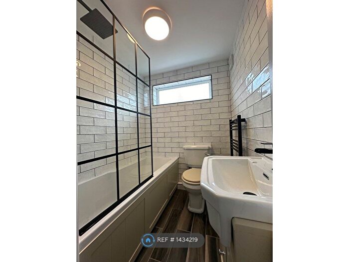 3 Bedroom Terraced House To Rent In Union Place, Lowestoft, NR33