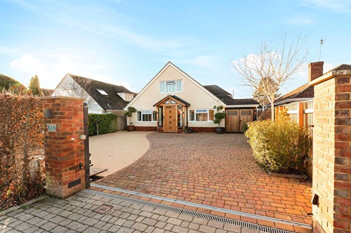 4 Bedroom Detached House For Sale In Countess Road, Amesbury, SP4