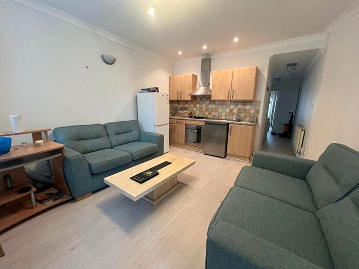 2 Bedroom Apartment To Rent In Faber Gardens, London, NW4