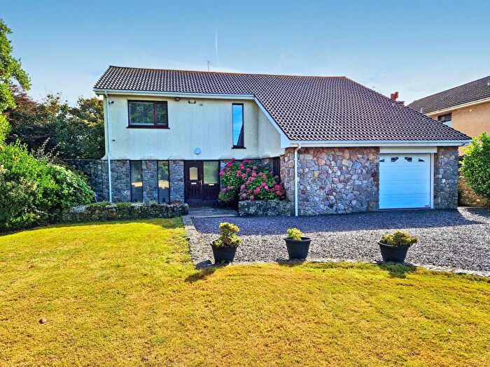 4 Bedroom Detached House For Sale In South Road. Porthcawl, CF36