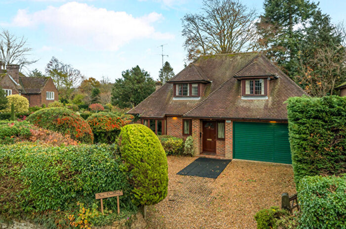 3 Bedroom Detached House For Sale In Grosvenor Road, Busbridge, Godalming, Surrey, GU7