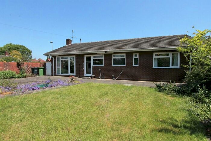 3 Bedroom Bungalow To Rent In Red Hill, Oldswinford, Stourbridge, DY8