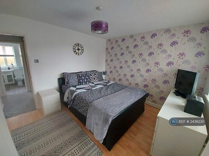 4 Bedroom Terraced House To Rent In Brill Place, Bradwell Common, Milton Keynes, MK13