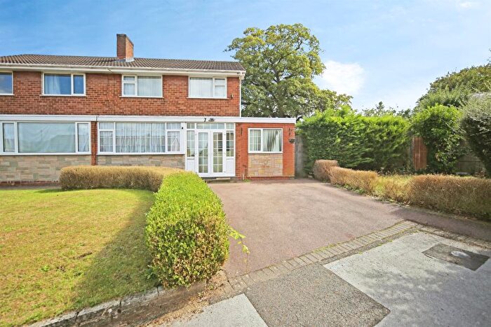 3 Bedroom Semi Detached House For Sale In Newfield Close, Solihull, B91