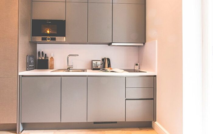 Studio To Rent In Flat - St Quintin Avenue, London, W10