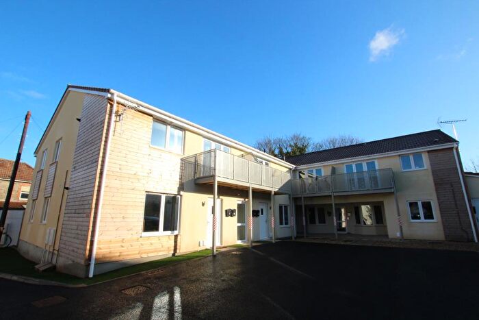 2 Bedroom Flat To Rent In Park Court - Eastville, BS5