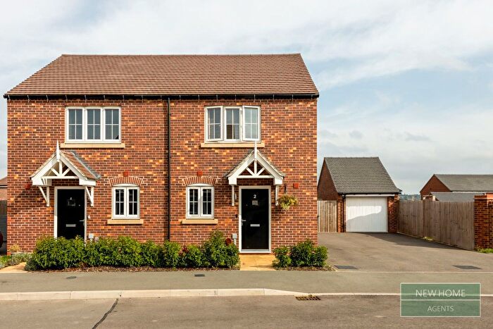 2 Bedroom Semi Detached House For Sale In Avalon Close Stratford-Upon-Avon, CV37