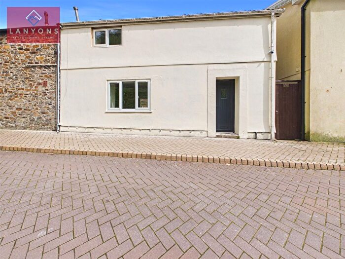 3 Bedroom End Terrace House For Sale In Cambrian Terrace, Tonypandy, Rhondda Cynon Taf, CF40