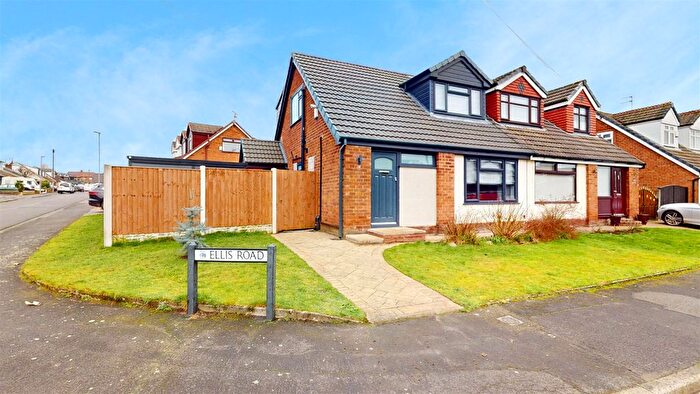 3 Bedroom Semi Detached Bungalow For Sale In Ellis Road, Billinge, Wigan, WN5