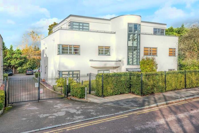 2 Bedroom Flat To Rent In Eastbury Avenue, Northwood, HA6