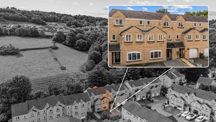 5 Bedroom Town House For Sale In Larch Close, Wheatley, HX2