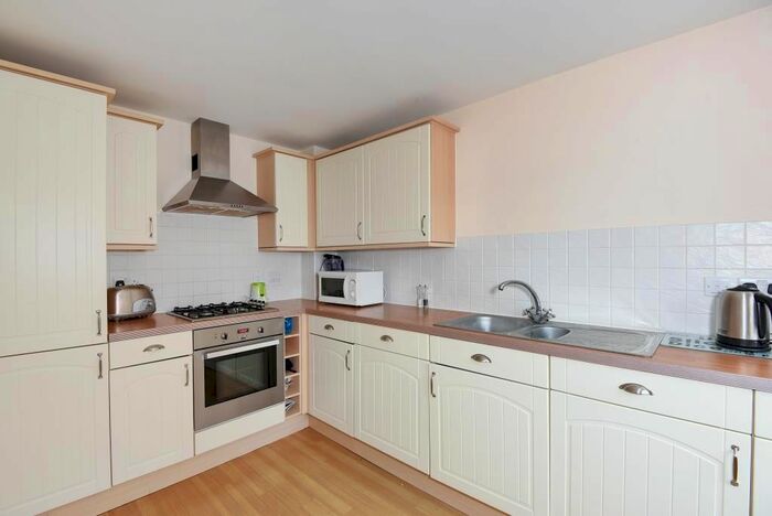 3 Bedroom Semi-Detached House To Rent In Kennet Heath, Thatcham, RG19