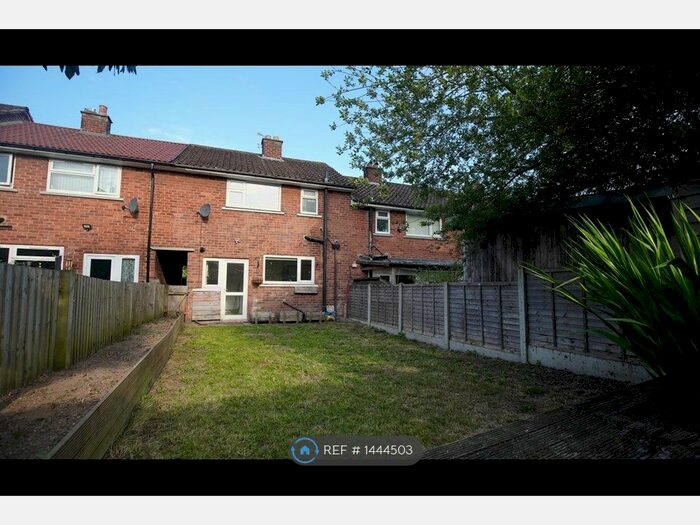 3 Bedroom Semi-Detached House To Rent In Goyt Valley Road, Bredbury, Stockport, SK6