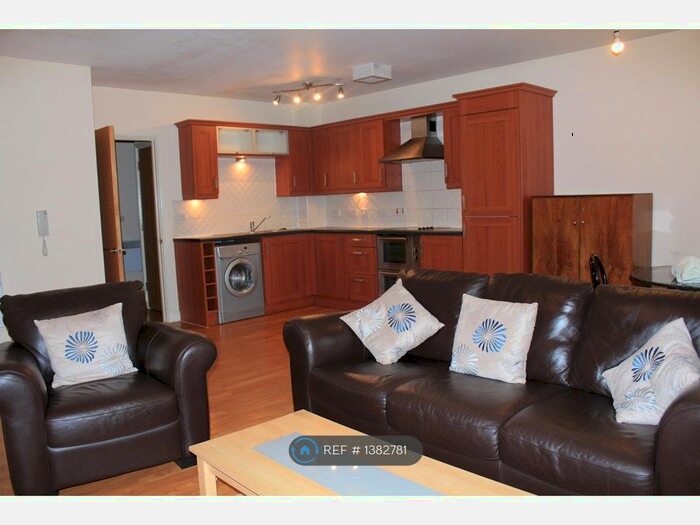 1 Bedroom Flat To Rent In Griffin Close, Northfield, Birmingham, B31