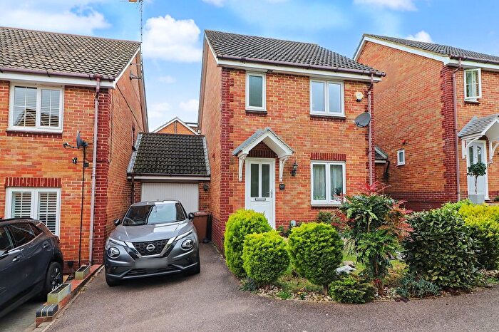3 Bedroom Link Detached House For Sale In Fairfield Way, Stevenage, Hertfordshire, SG1