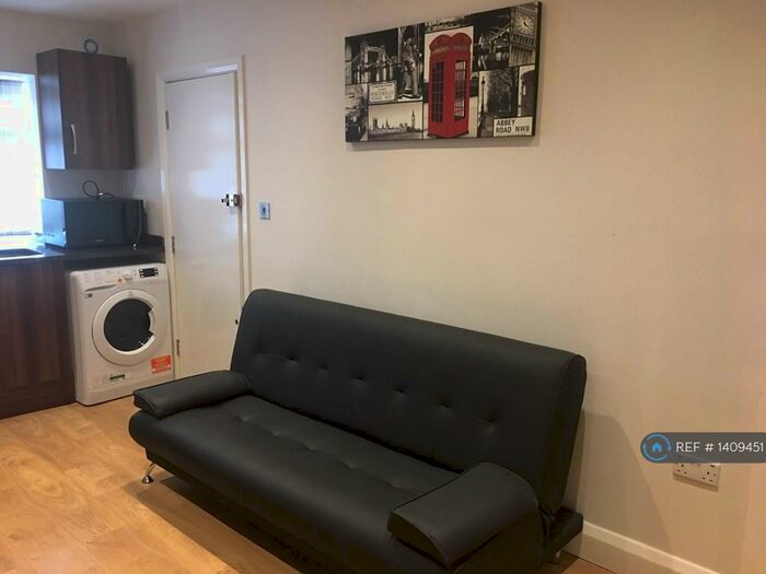 1 Bedroom Flat To Rent In South Ruislip, Ruislip, HA4