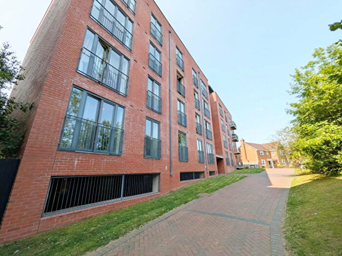 2 Bedroom Apartment For Sale In Cornwood House, Hutchings Lane, Dickens Heath, B90