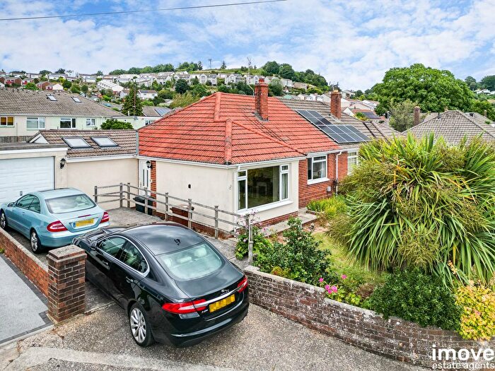 2 Bedroom Bungalow For Sale In Coker Avenue, Torquay, TQ2