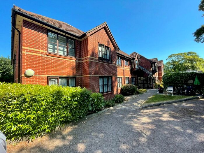 1 Bedroom Apartment For Sale In Vicarage Court, Chapel Hill, Halstead, Essex, CO9