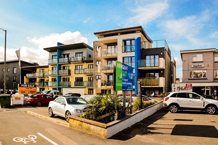1 Bedroom Property To Rent In Henver Road, Aqua Blue Apartments, TR7