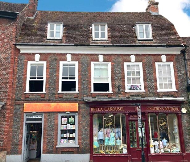 3 Bedroom Flat For Sale In Flat, Blandford House, East Street, Blandford Forum, DT11
