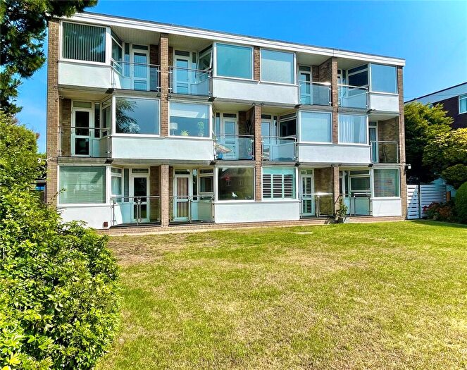 1 Bedroom Apartment For Sale In Mudeford Lane, Mudeford, Christchurch, Dorset, BH23