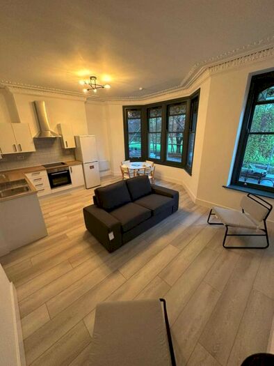 1 Bedroom Flat To Rent In Ninian Road, Cardiff, CF23