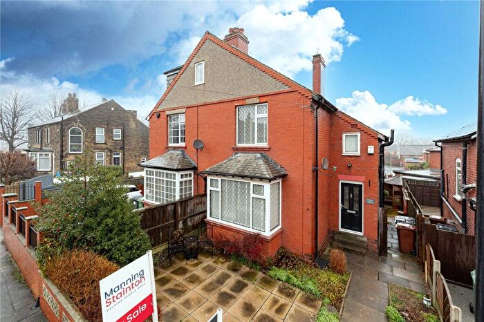 3 Bedroom Semi-Detached House For Sale In Worrall Street, Morley, Leeds, West Yorkshire, LS27