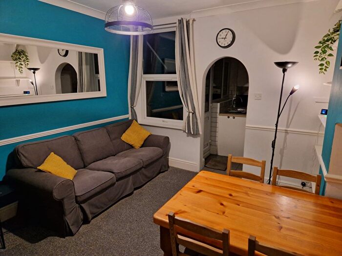 3 Bedroom Terraced House To Rent In Cross Street, Lincoln, LN5