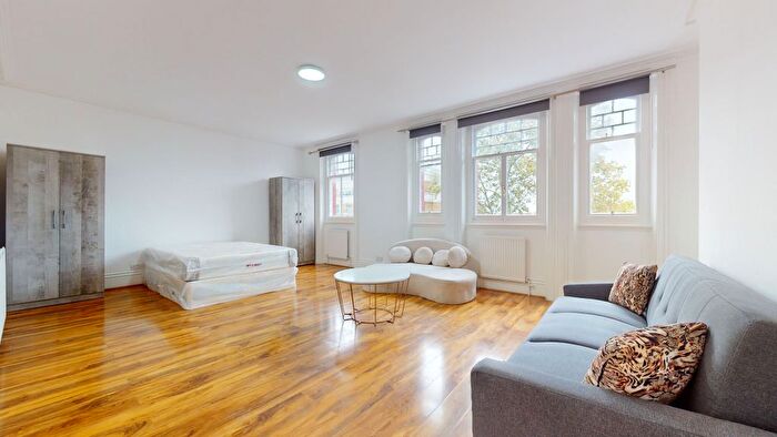 6 Bedroom Flat To Rent In Old Marylebone Road, London, NW1