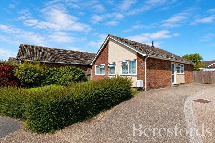 3 Bedroom Bungalow For Sale In Bracken Way, Abberton, CO5