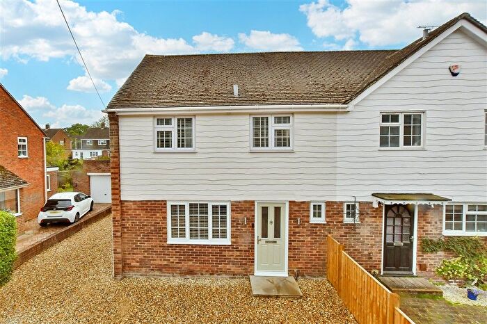 3 Bedroom Semi-Detached House For Sale In Prinys Drive, Wigmore, Gillingham, Kent, ME8