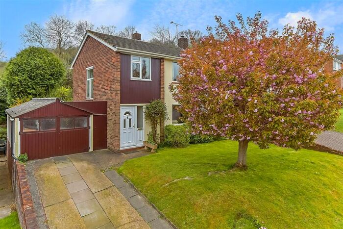 3 Bedroom Detached House For Sale In Marlborough Road, Dover, Kent, CT17