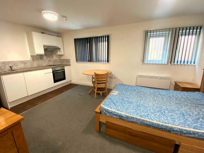 Studio To Rent In Lake Road, Portsmouth, PO1