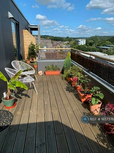 1 Bedroom Flat To Rent In Kassapians, Baildon, Shipley, BD17