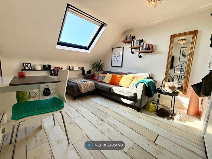 1 Bedroom Flat To Rent In Brigstock Road, Thornton Heath, CR7