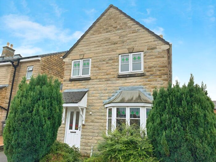 3 Bedroom Detached House To Rent In Crowden Drive, Hadfield, Glossop, Derbyshire, SK13