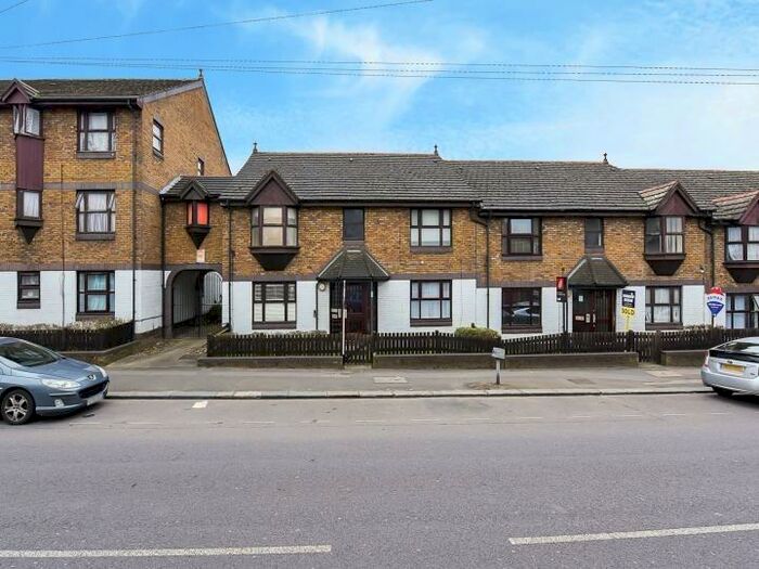 1 Bedroom Ground Flat To Rent In Courthill Road, Lewisham, SE13