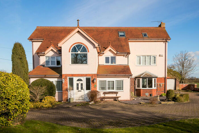 7 Bedroom Detached House For Sale In Aldford Road, Chester, CH3