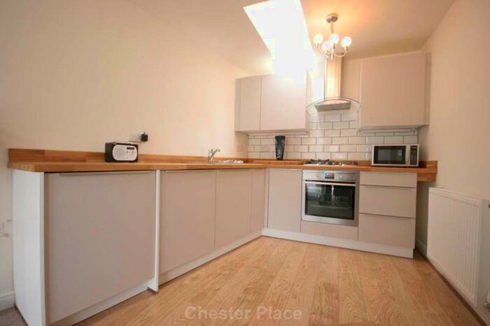 2 Bedroom Bungalow To Rent In Mollington Court, Chester, CH1