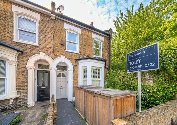 2 Bedroom Maisonette To Rent In Crystal Palace Road, East Dulwich, London, SE22