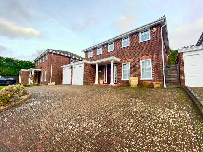 5 Bedroom Detached House To Rent In Eastglade, Northwood, HA6