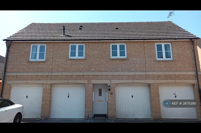 2 Bedroom Flat To Rent In Salmons Leap, Calne, SN11